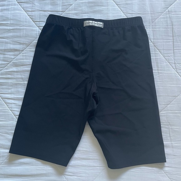 NWOT Under Armour shorts - Picture 4 of 5